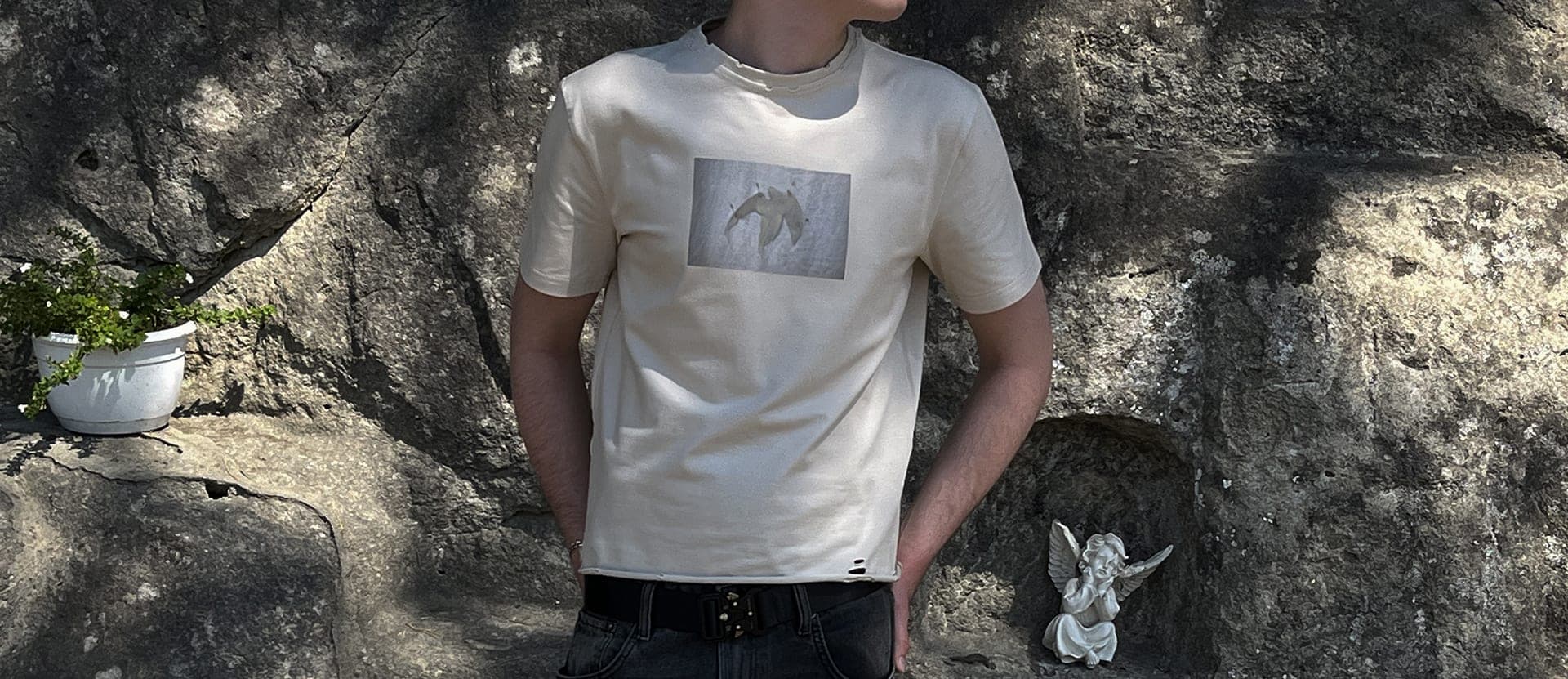 T-SHIRT dead photo 1